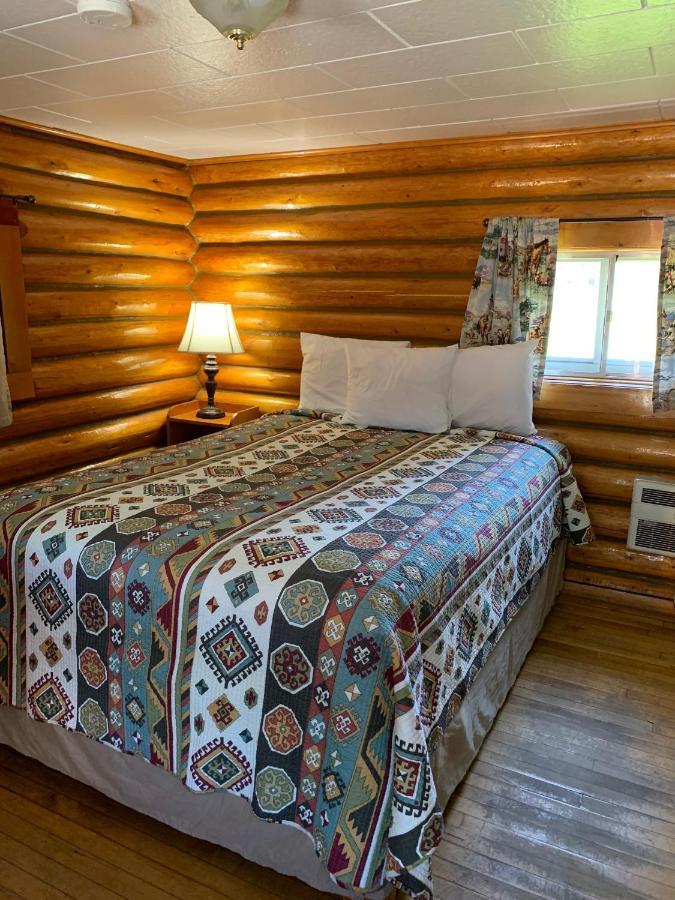 Sportsman'S Lodge Ennis Eksteriør billede